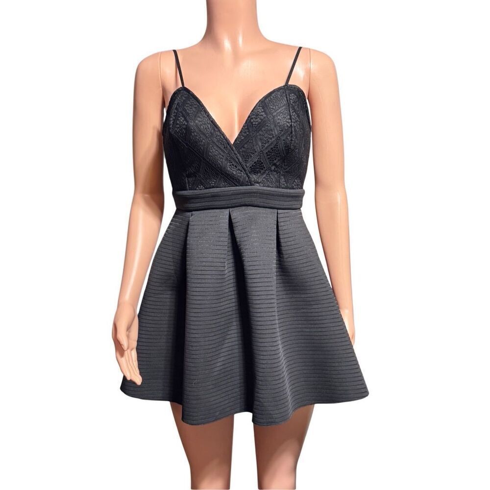 Contempo swithshirt lace pleat black mini dress S
